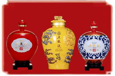 瓜州县烟酒回收五粮液各种摆件.jpg